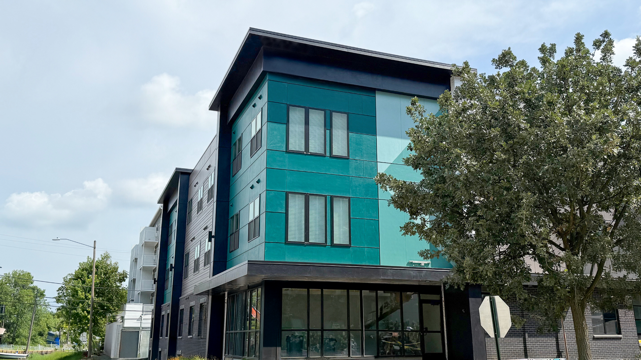 404 E Clark - Photo 2 of 22