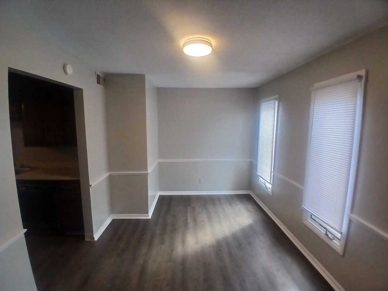 106 N Mckinley Ave - Photo 3 of 9