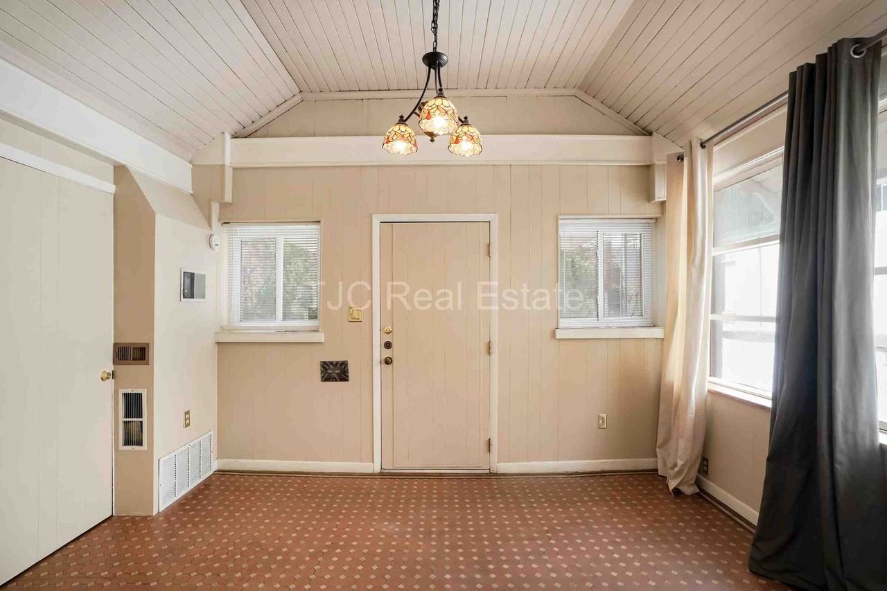 750 Washington Street - SM - Photo 4 of 50