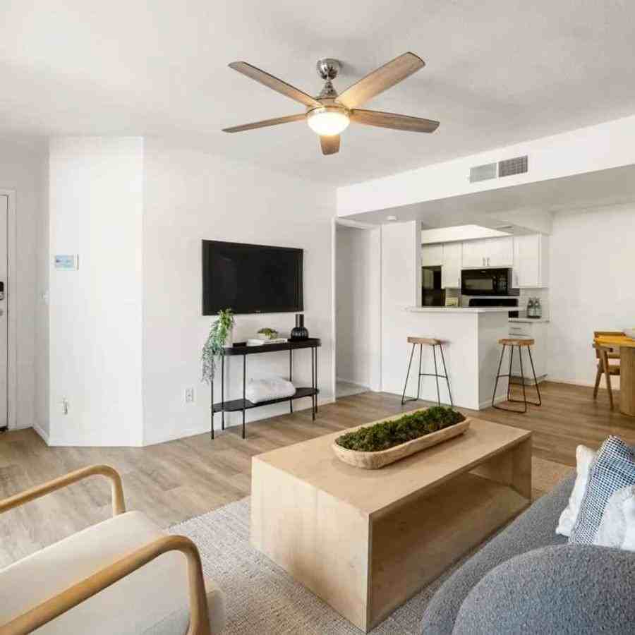 1283 W Parklane Blvd - Photo 6 of 11