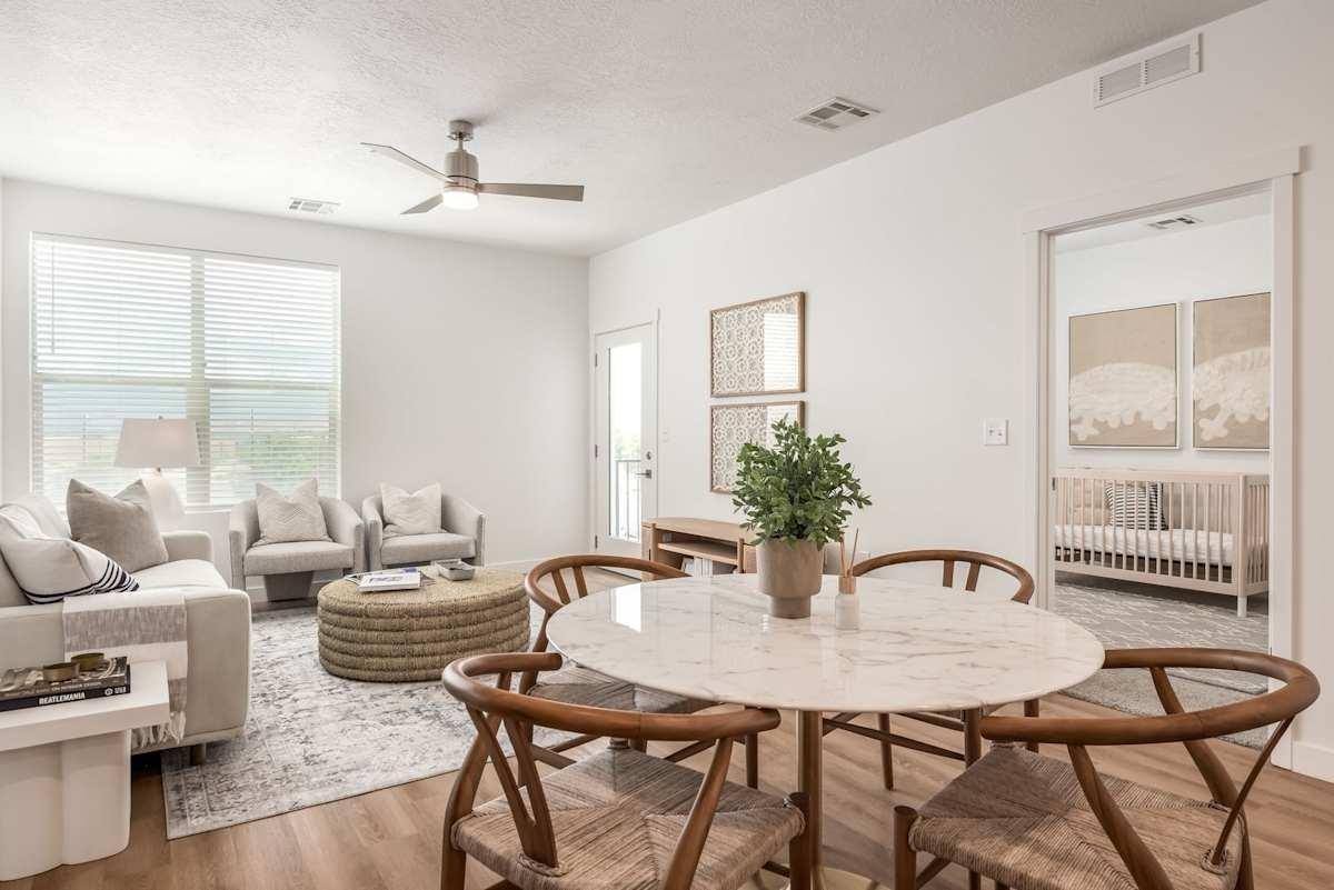 688 Nicholes Ln - Photo 6 of 16