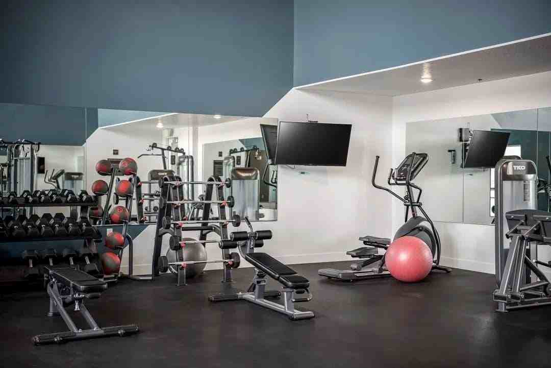 688 Nicholes Ln - Photo 7 of 16