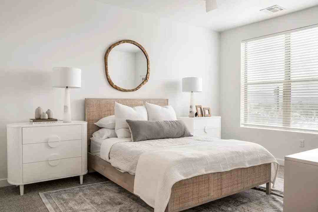 688 Nicholes Ln - Photo 7 of 16