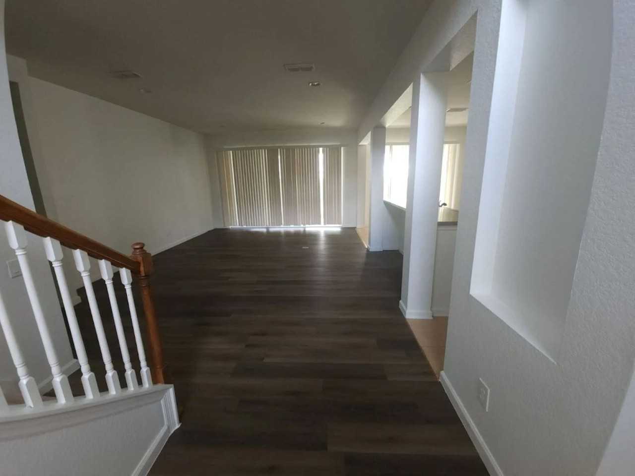 403 Balboa Blvd - Photo 3 of 17