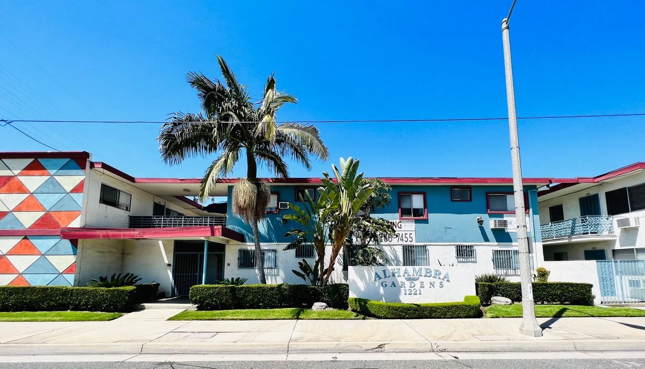 Alhambra Gardens - Photo 2 of 33