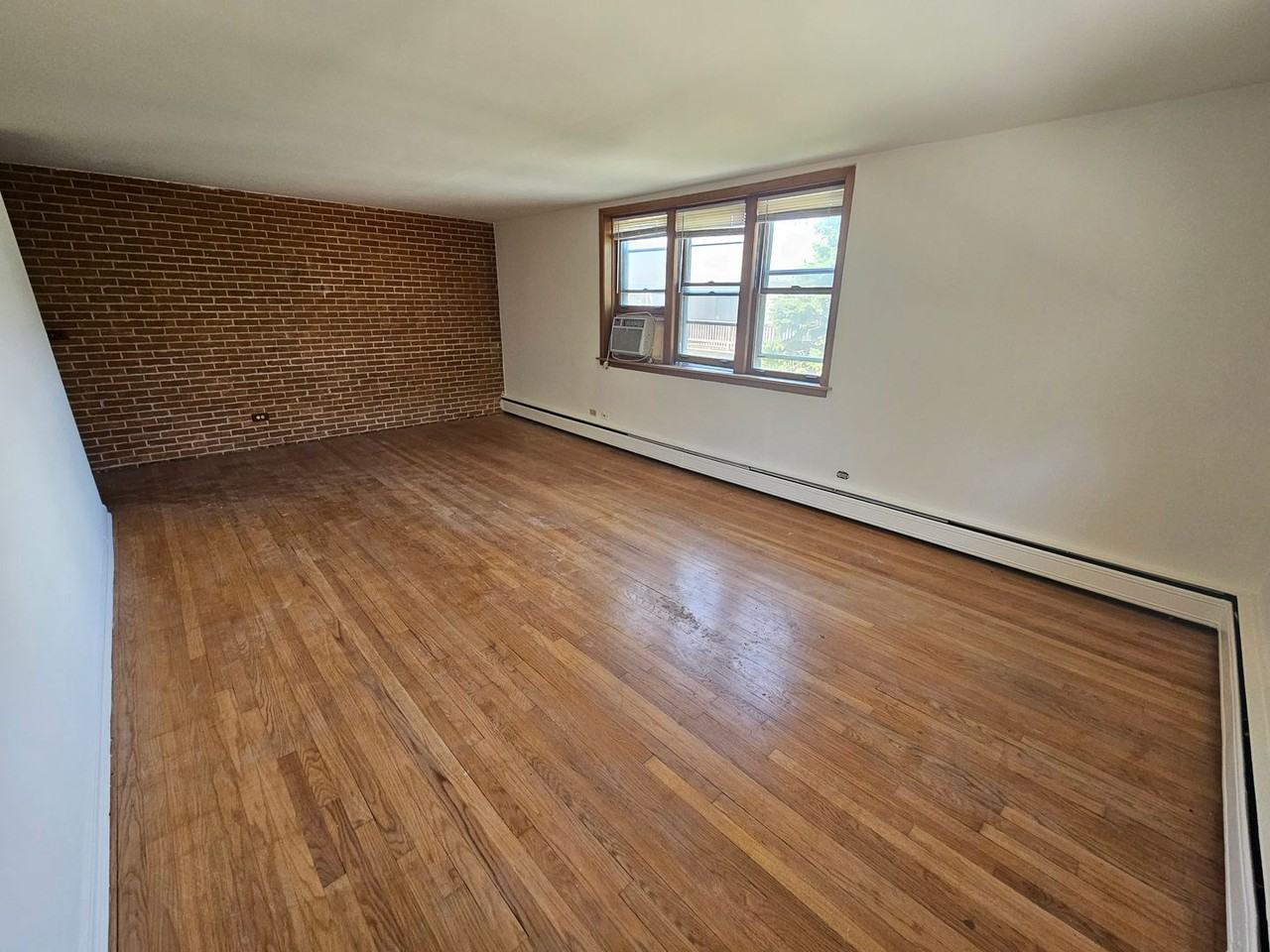 2727 Central Street - Photo 6 of 24