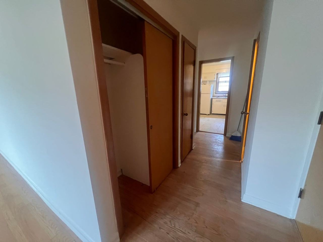 2727 Central St - Photo 5 of 15