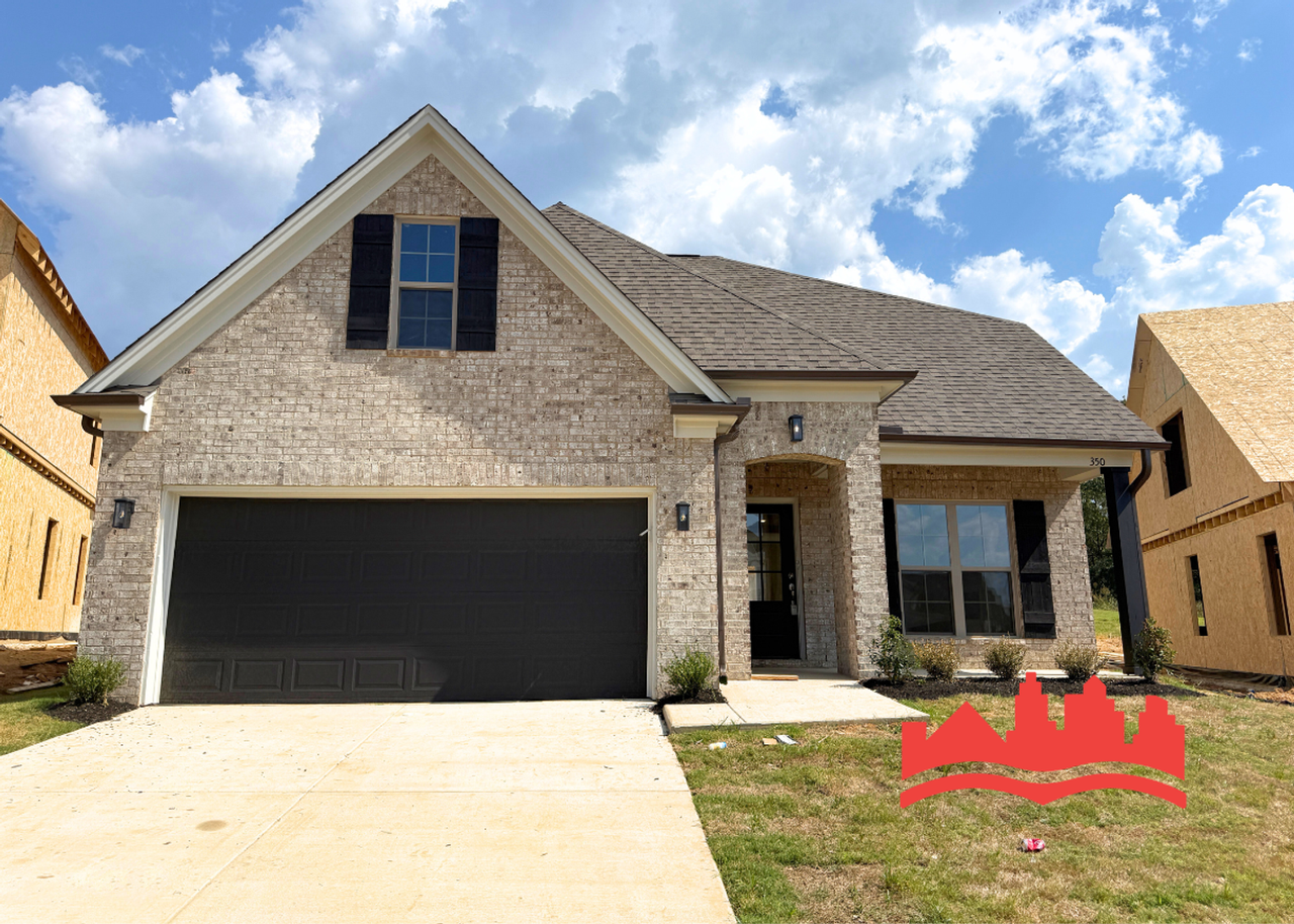 350 Maple St - Photo 2 of 18