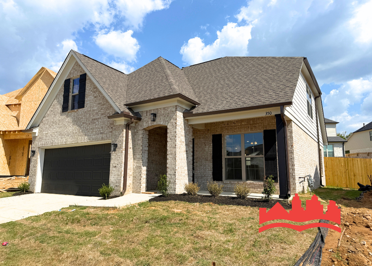 350 Maple St - Photo 5 of 18