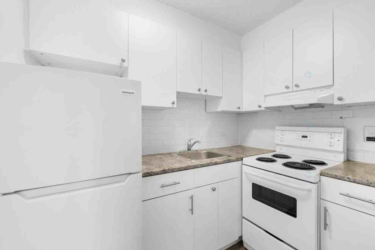 3488 Chemin de la Côte-des-Neiges #405 - Photo 5 of 10