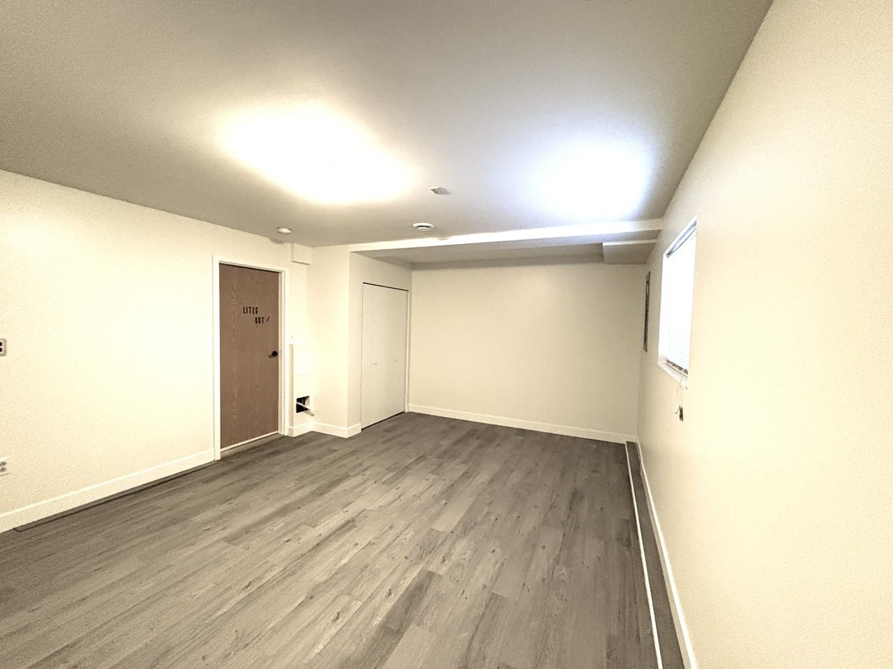 12120 Blossom St - Photo 6 of 8