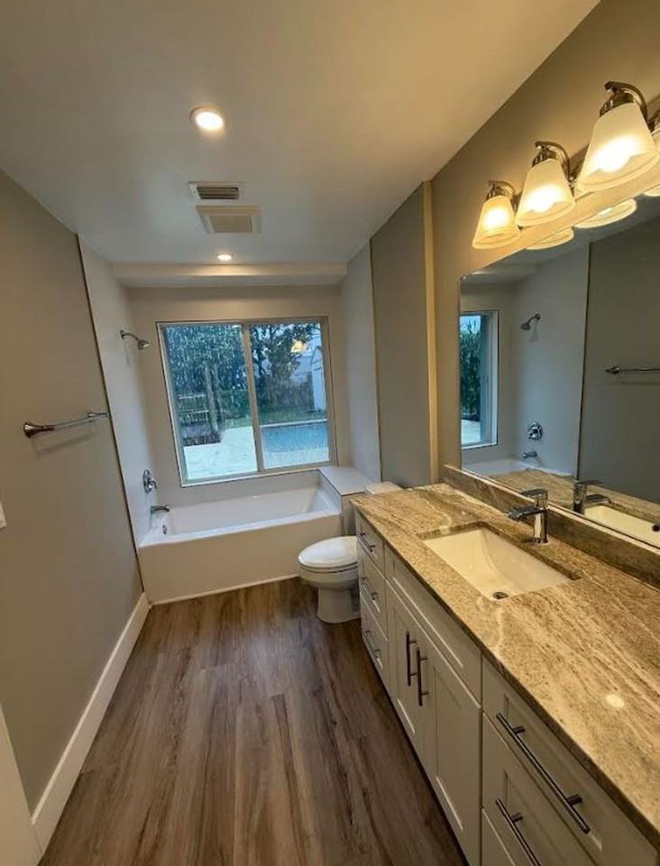 1374 Sw Hunnicut Ave - Photo 5 of 15