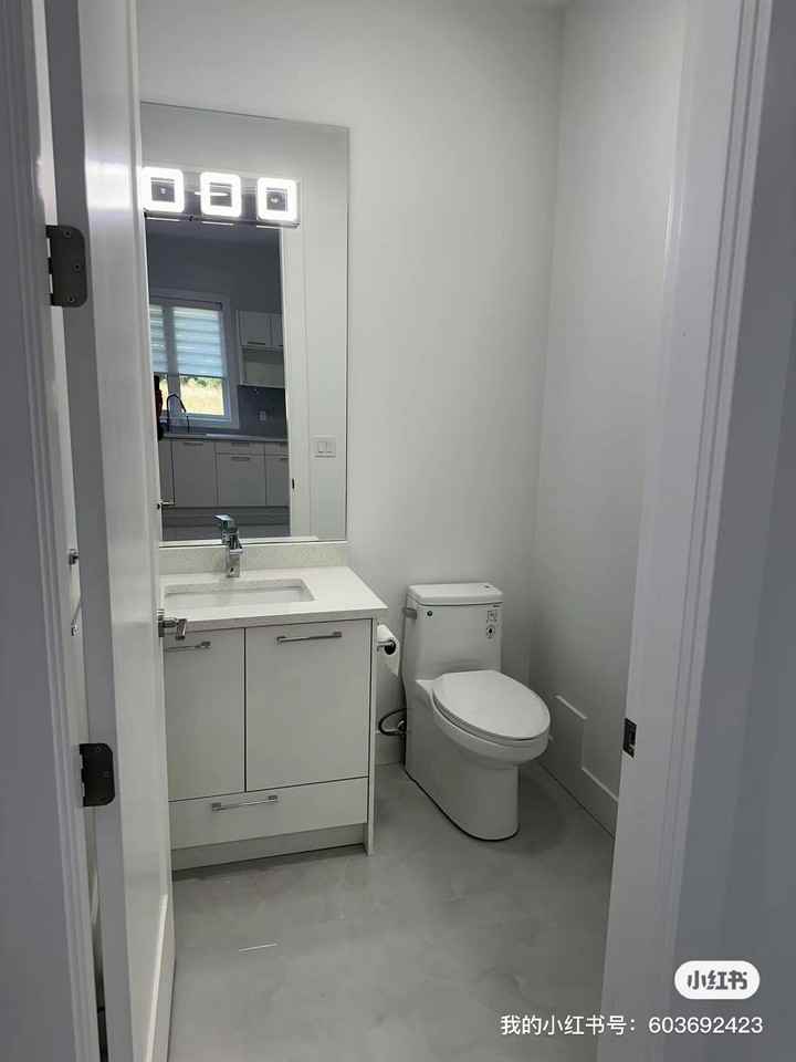 21795 40 Avenue - Photo 2 of 7