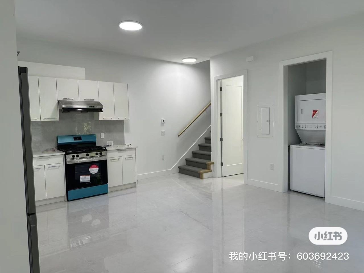 21795 40 Avenue - Photo 3 of 7