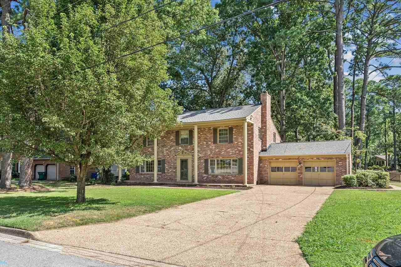 15 Garland Dr - Photo 3 of 50