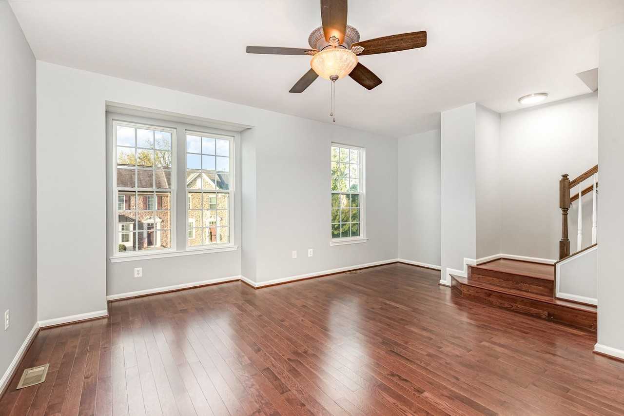 4631 Alliance Way - Photo 4 of 28