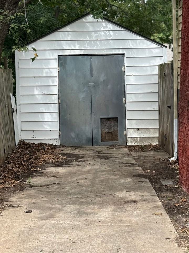 505 E Boeing Dr - Photo 6 of 7