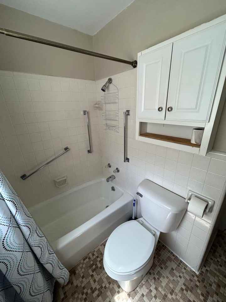 213 E Buford St - Photo 5 of 29