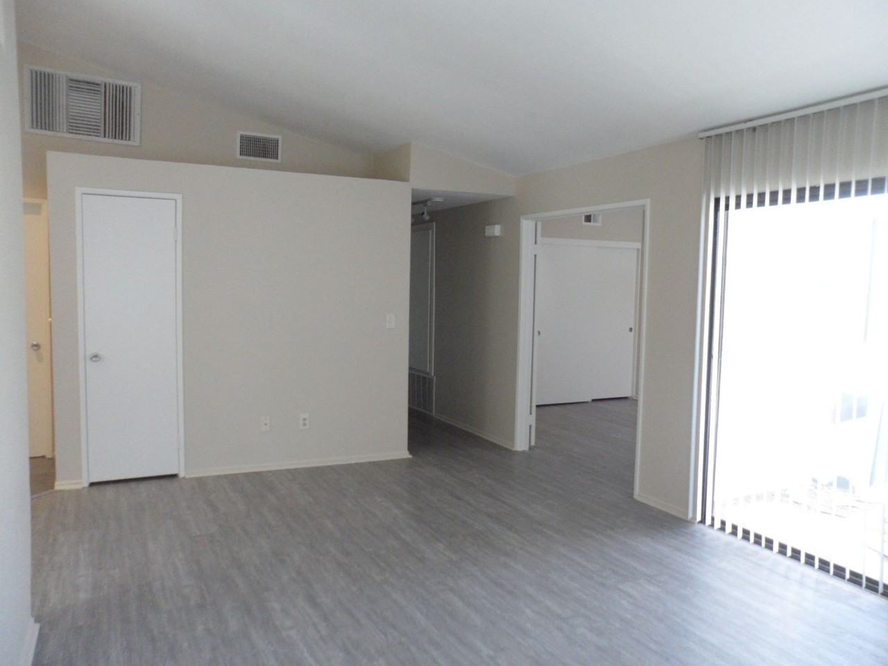 30476 Avenida Maravilla - Photo 2 of 22