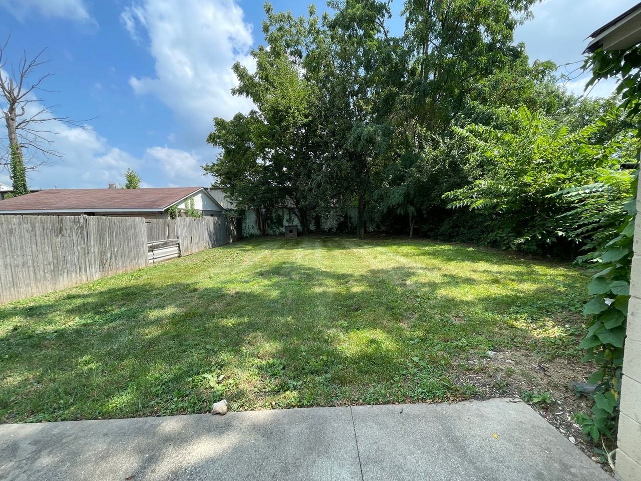 111 Marne Ave - Photo 3 of 28