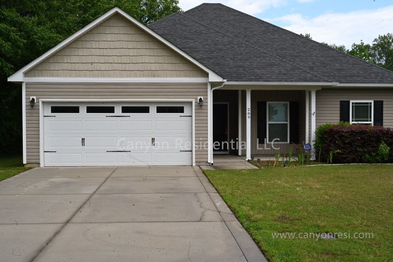 289 Hogart St - Photo 2 of 44