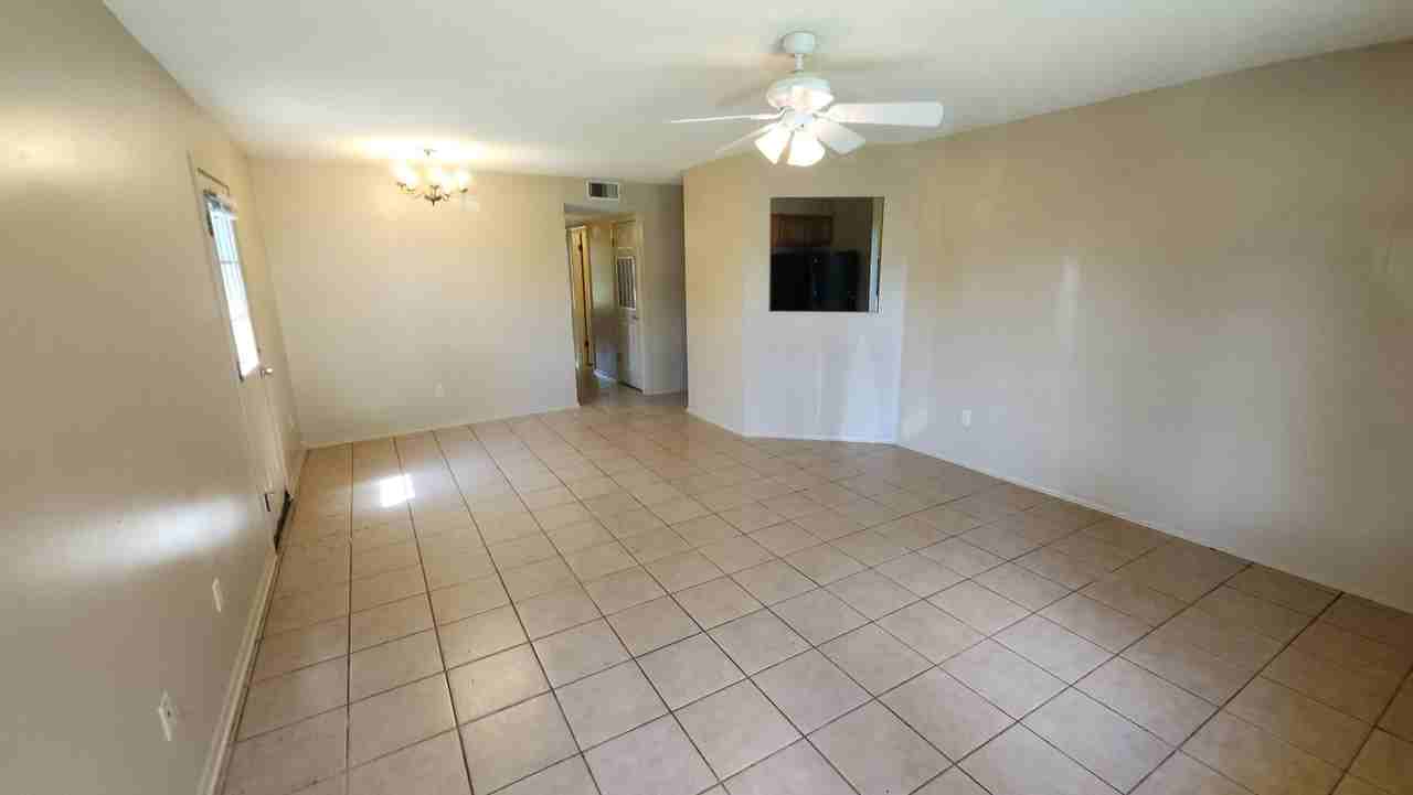 1411 North Hartford Avenue - Photo 3 of 21