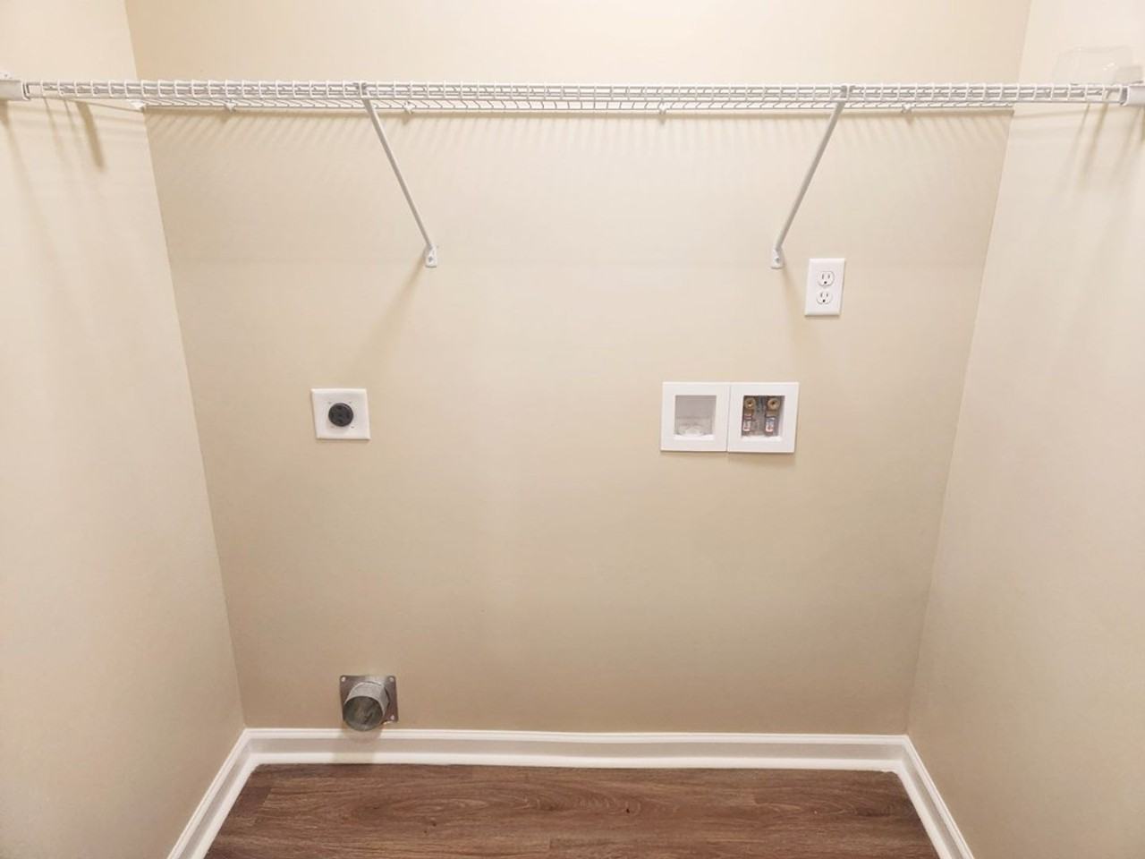 3530 Moss Island Court - Photo 6 of 13