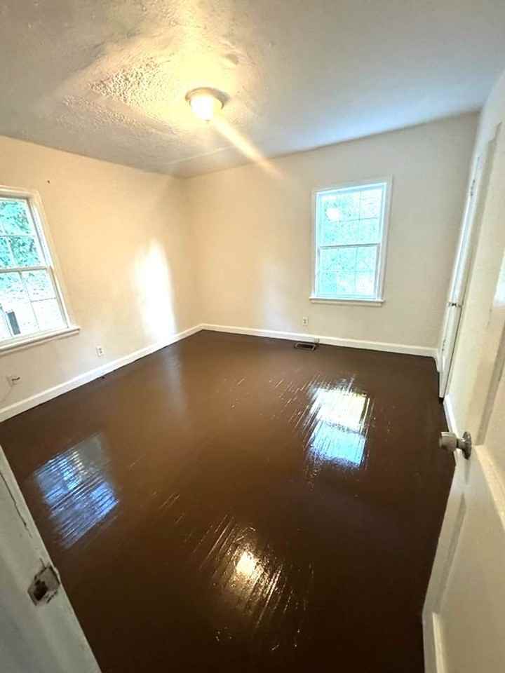 77 Lafayette Dr - Photo 5 of 8