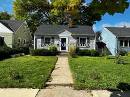 featured image of 3426 Lincoln St Ne