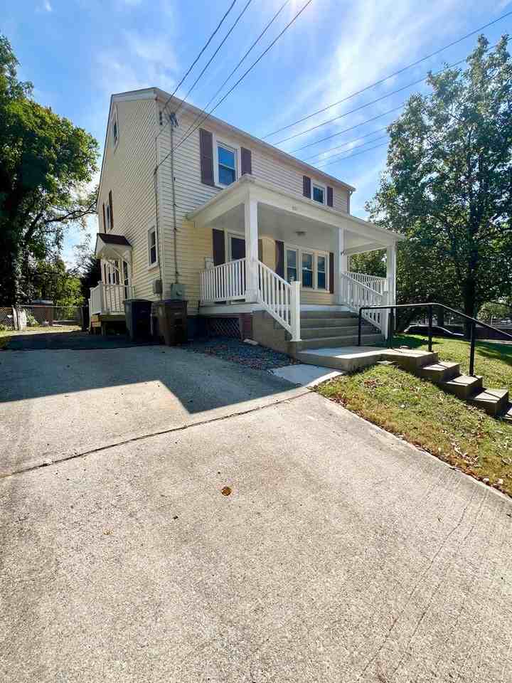 201 Highland Ave - Photo 2 of 39