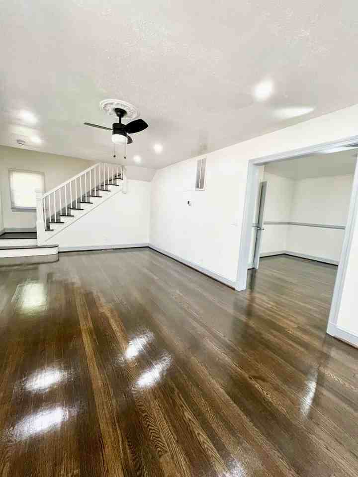 201 Highland Ave - Photo 7 of 39