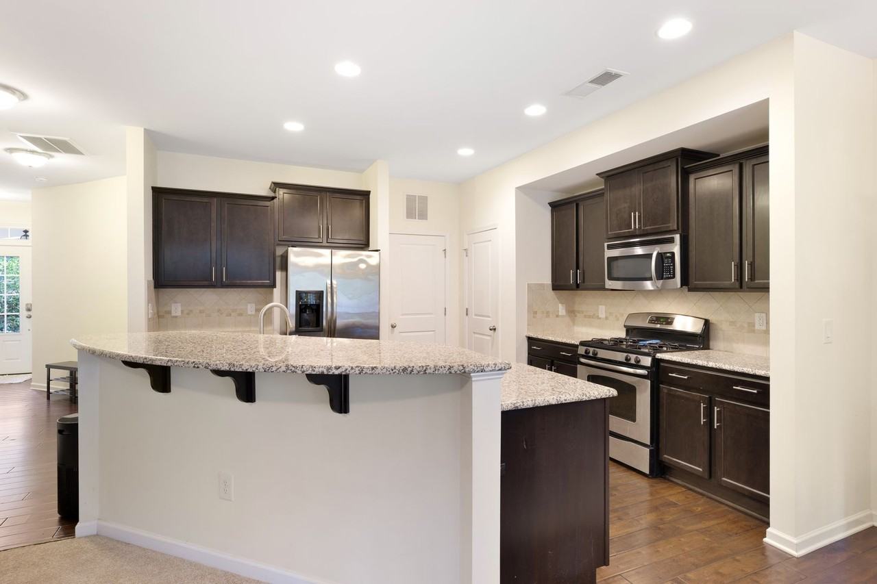 2231 Tanners Mill Dr - Photo 4 of 19