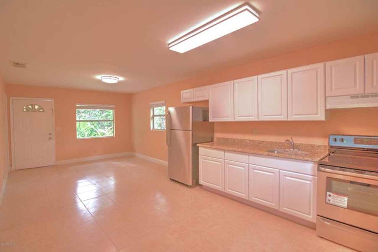 2885 Gilmore St - Photo 3 of 15