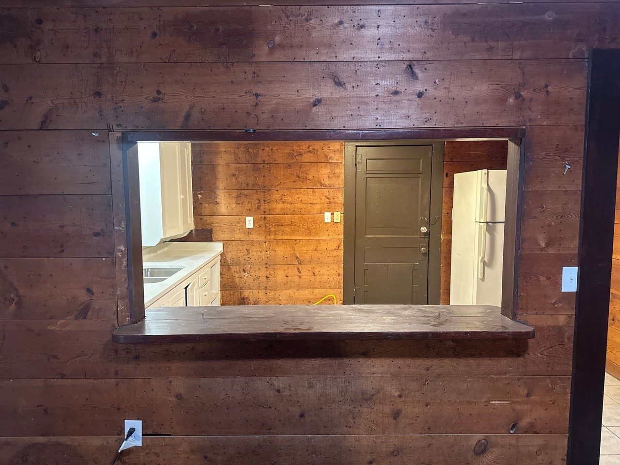 409 Miller St - Photo 4 of 14