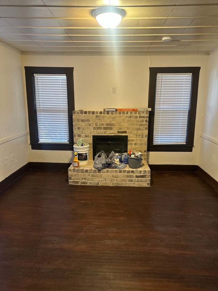 409 Miller St - Photo 6 of 14