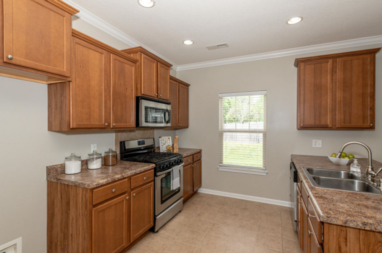 11701 Hughes Lane - Photo 7 of 15