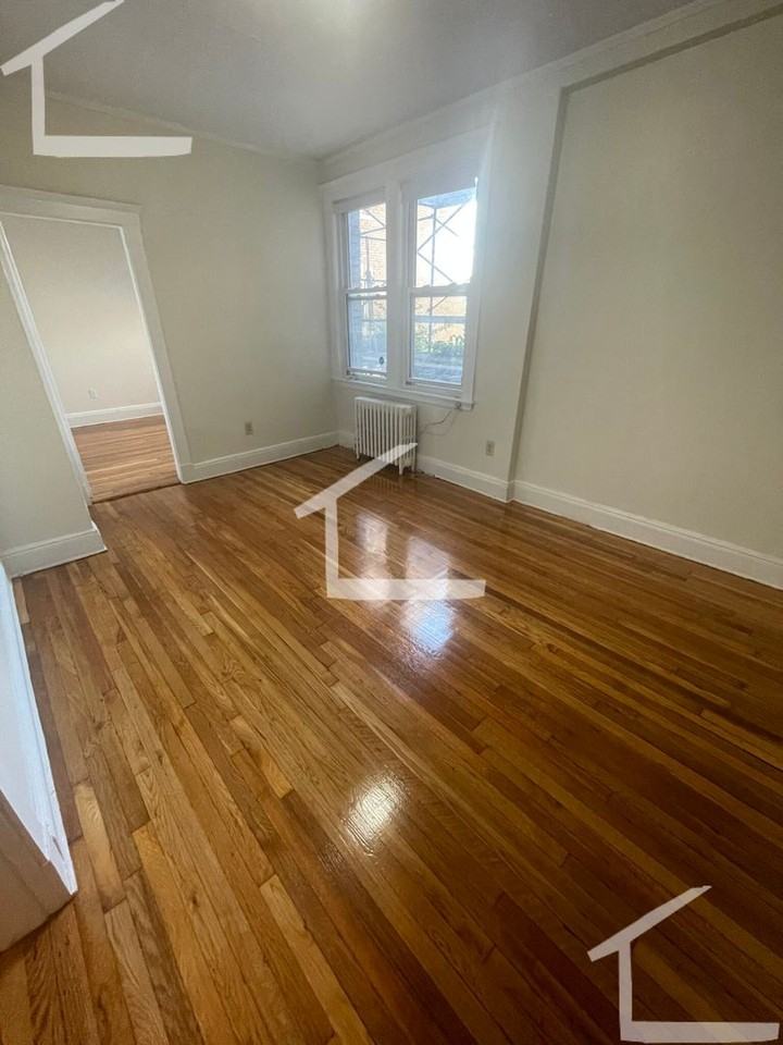 1685 Commonwealth Ave - Photo 4 of 11