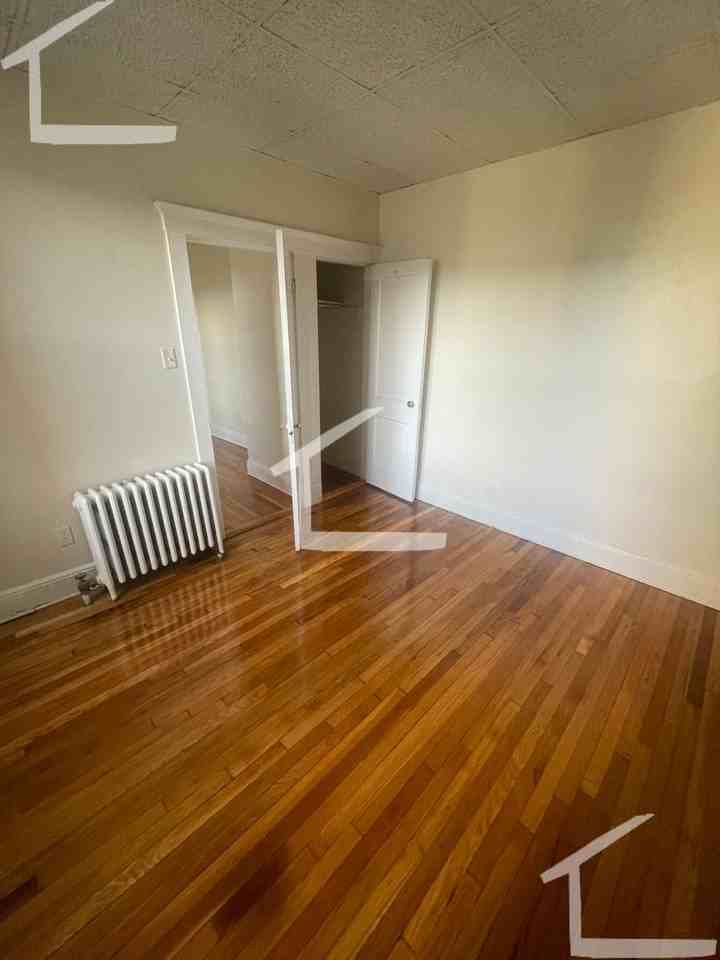 1685 Commonwealth Ave - Photo 7 of 11