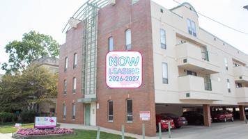 featured image of 105 S Wright St