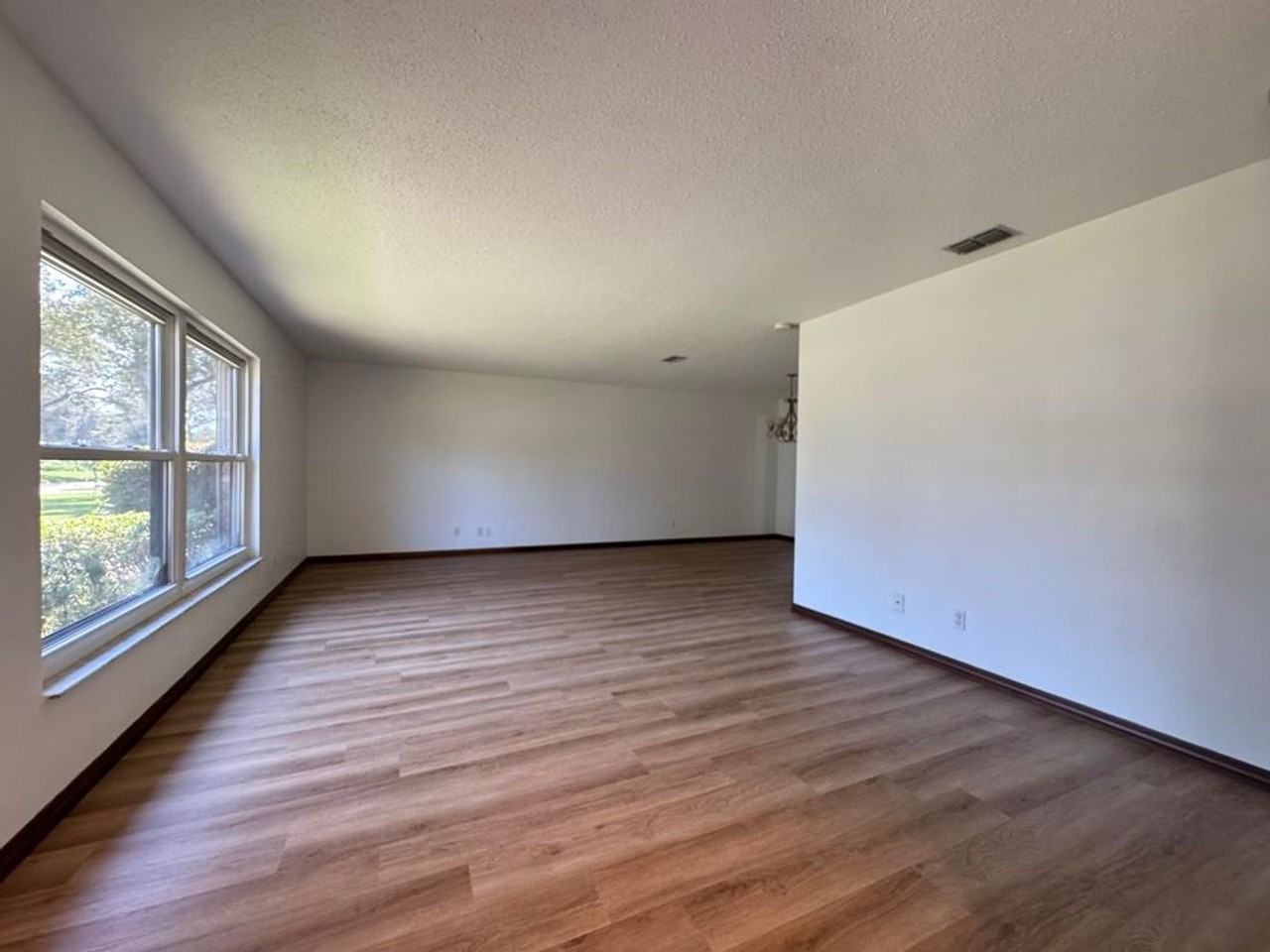 1308 Wandering Oaks Dr - Photo 2 of 24