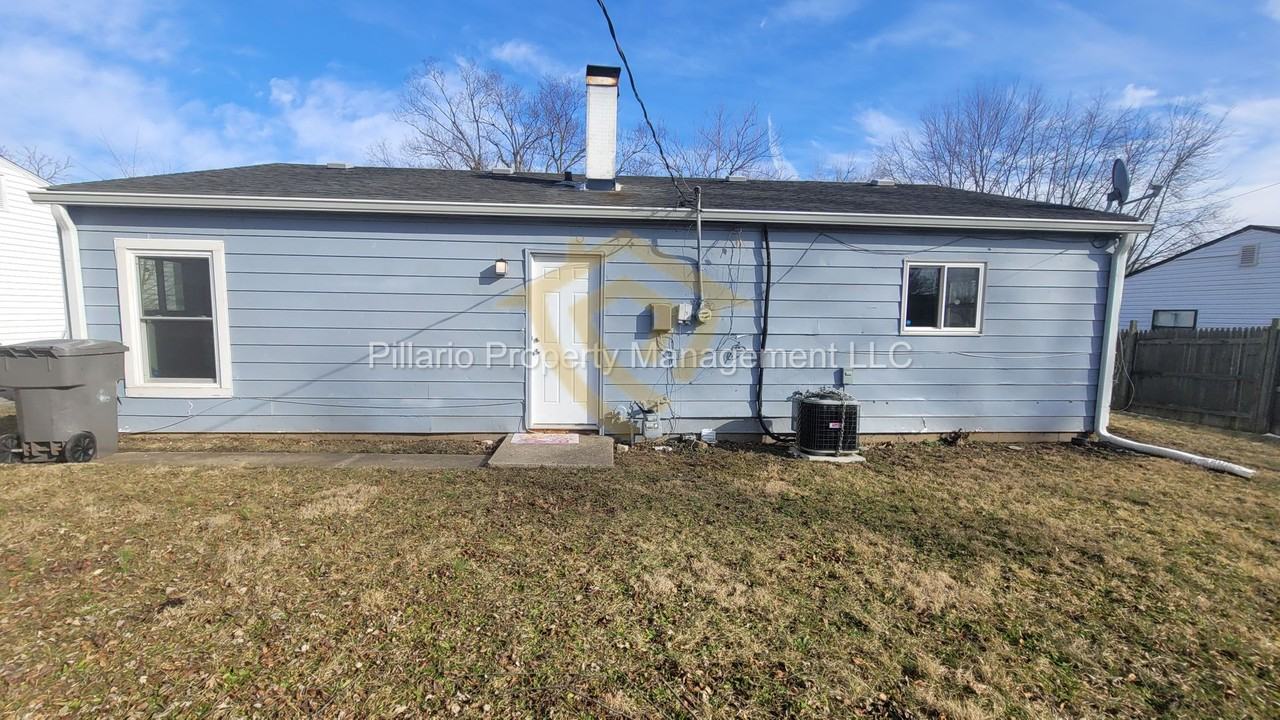 2832 Manlove Avenue - Photo 2 of 28