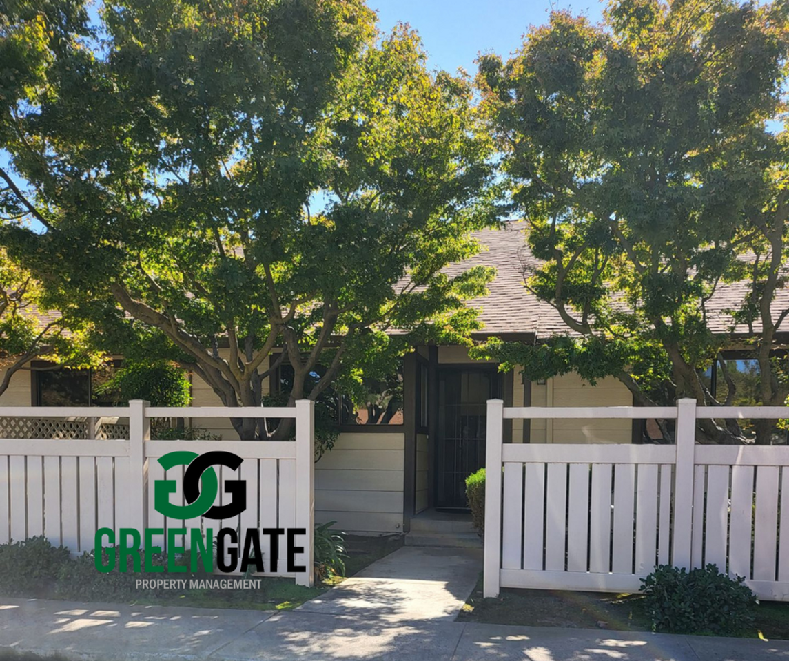 700 W Roseburg Ave #F