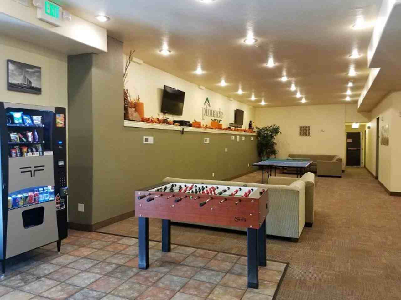 Pinnacle Apartments - Photo 4 of 17