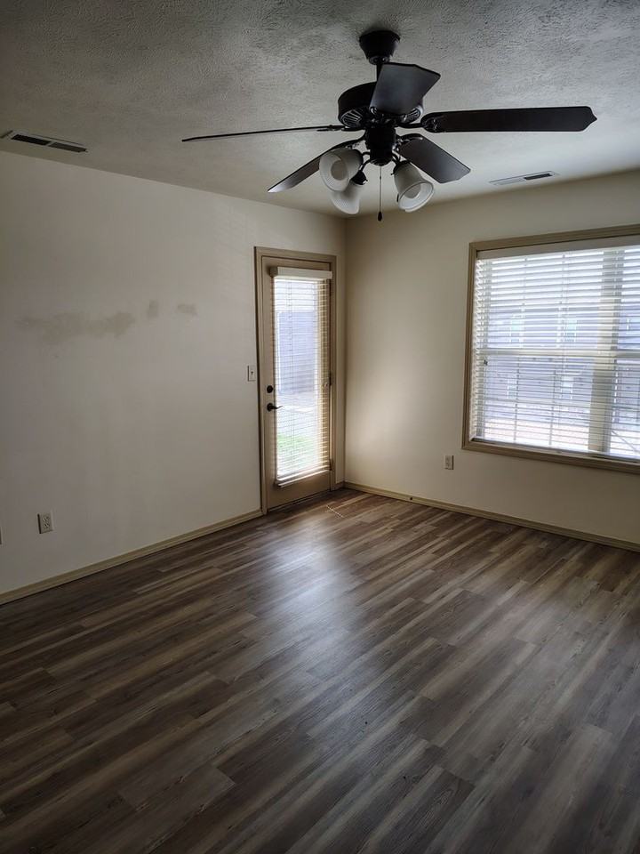 7 Par Ln #1 - Photo 2 of 8