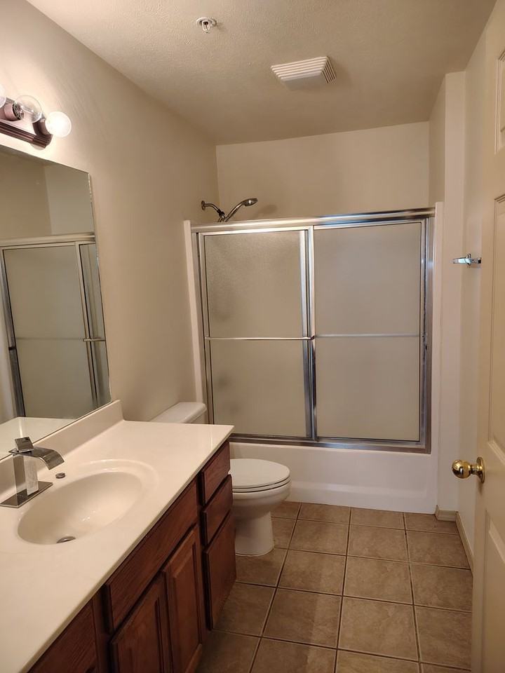 7 Par Ln #1 - Photo 3 of 8