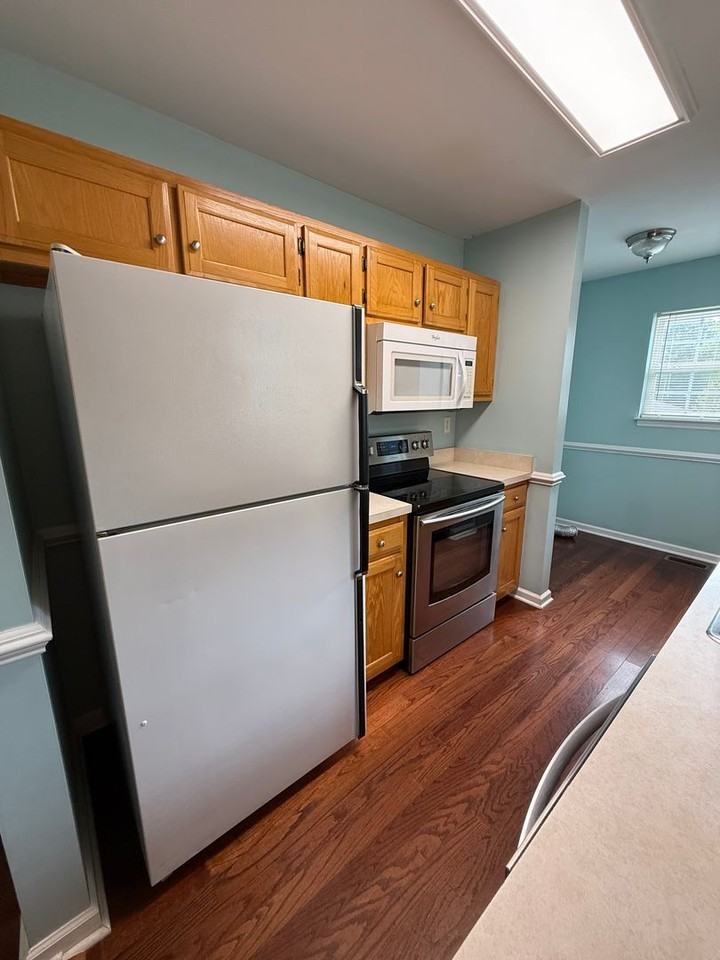 418 Cowan Rd - Photo 2 of 18