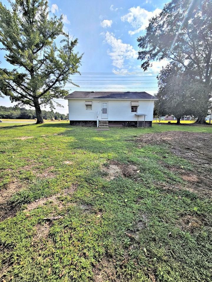 6085 Danville Rd - Photo 2 of 7