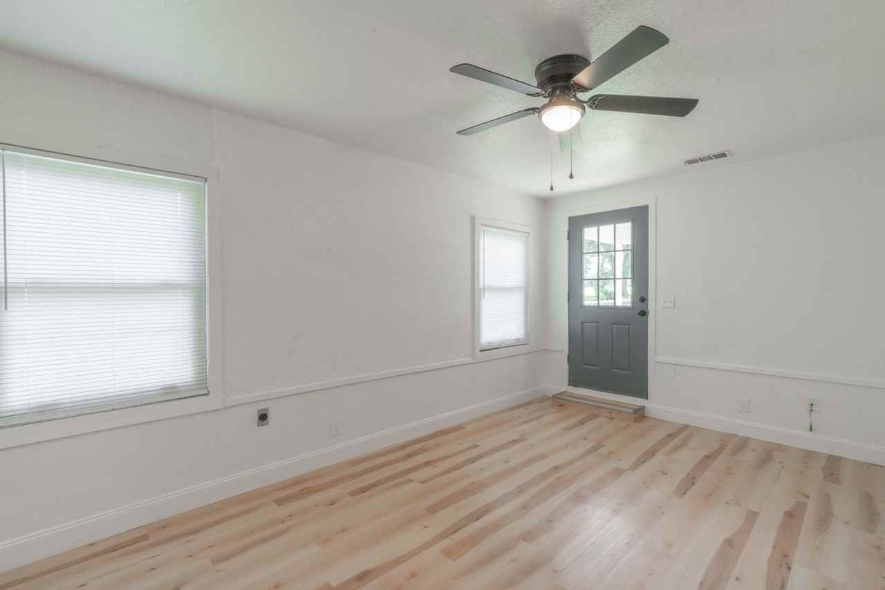 508 S Morrison Ave - Photo 4 of 19