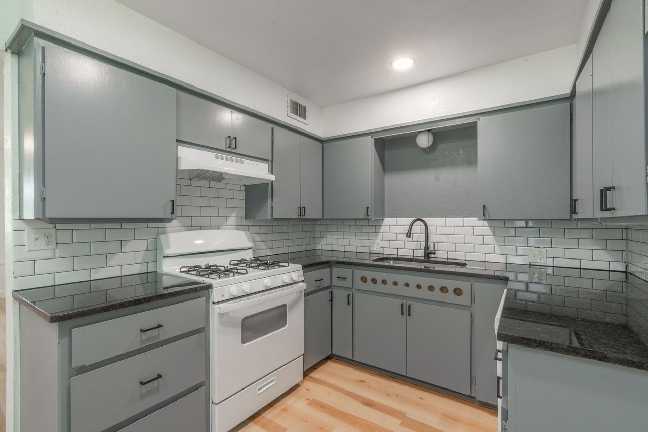 508 S Morrison Ave - Photo 6 of 19