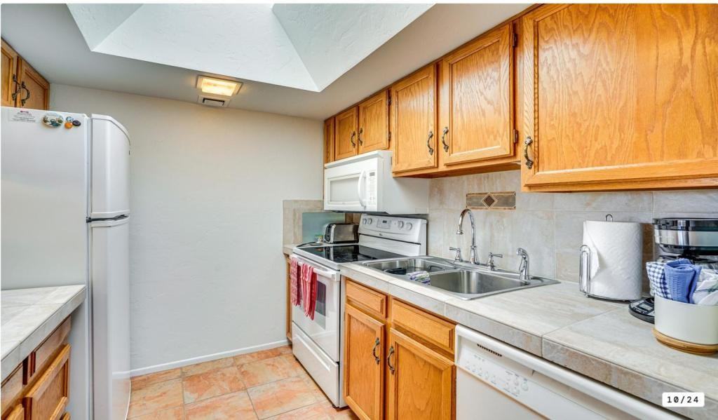 2485 S Calle Del Dante - Photo 5 of 9